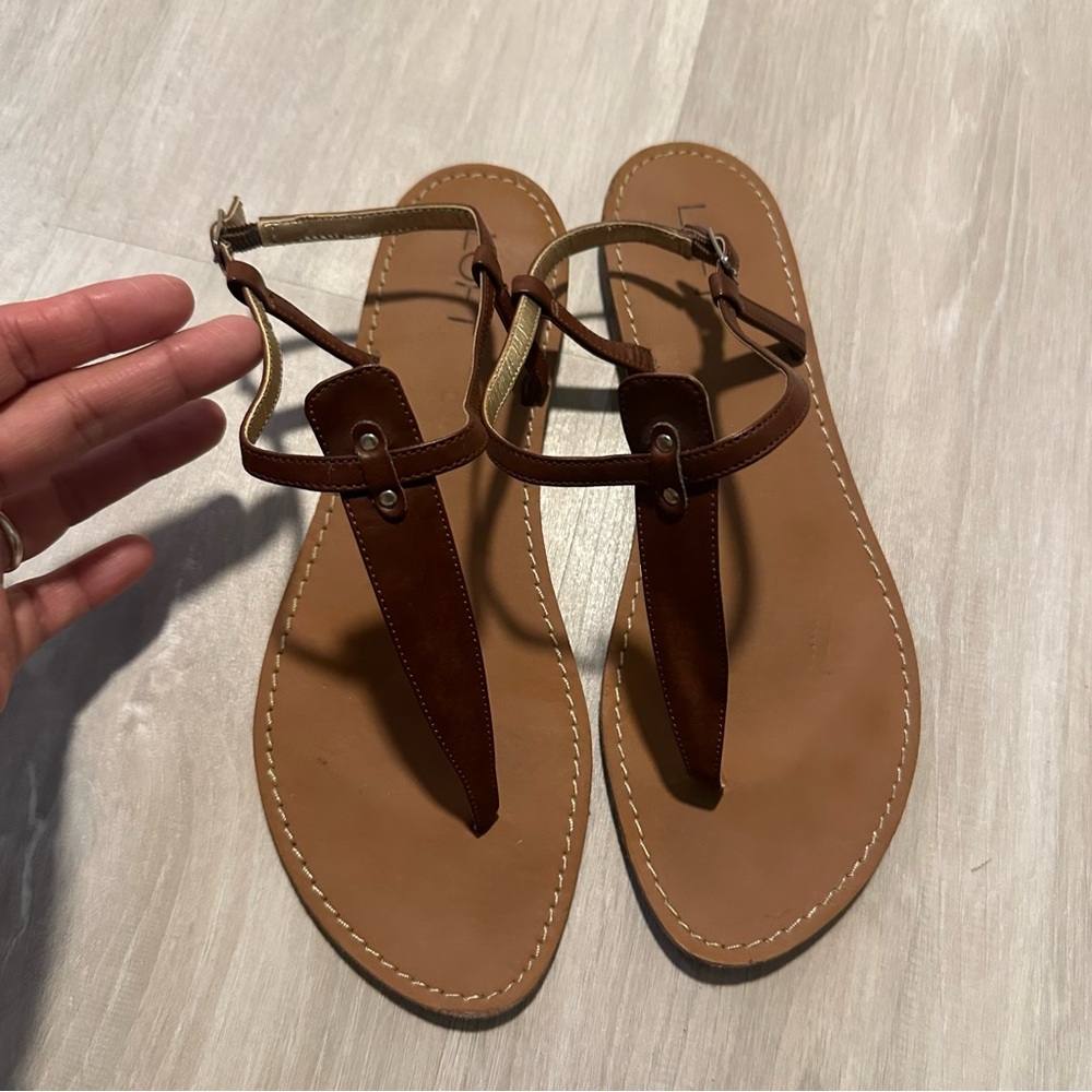 Ann Taylor Loft Brown Faux Leather Ankle Strap Thong Sandals Sz 8M